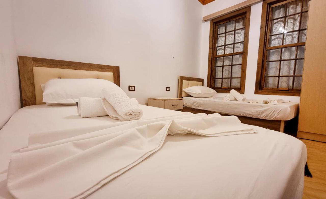 Dhimitri Appartement Berat