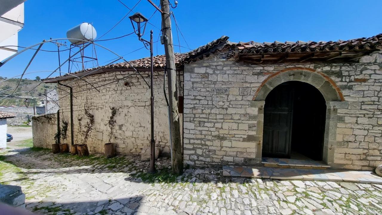 Appartement Dhimitri